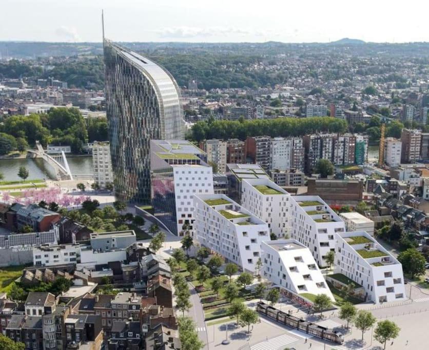 Paradis Express Neuf Face Aux Guillemins Liegi Esterno foto